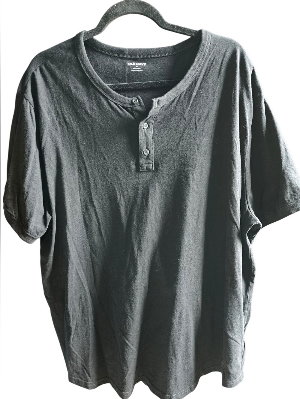 Old Navy Men's Black Henley Short-Sleeve Shirt